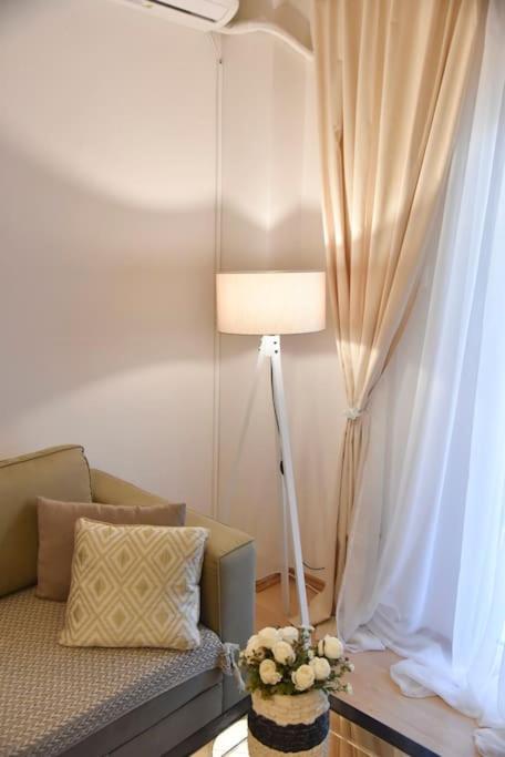 Tiny Treasure Apartment Atenas Exterior foto