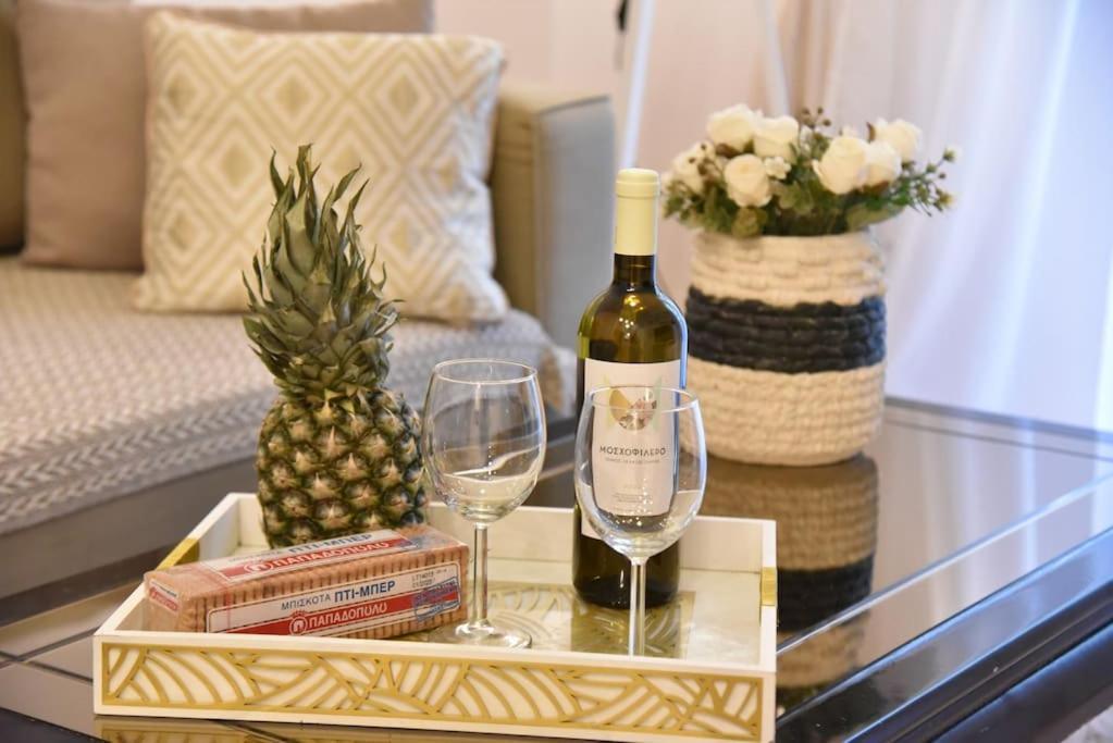 Tiny Treasure Apartment Atenas Exterior foto
